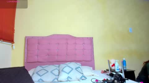 Snapshot of selenakyle92_ chatting on 02/24/25, 11:41 Selena online show from 02/24/25, 11:41