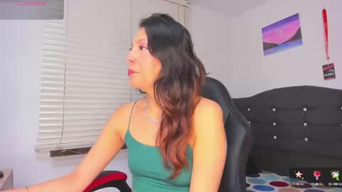 Snapshot of selenakyle92_ chatting on 09/11/25, 08:42 Selena online show from 09/11/25, 08:42