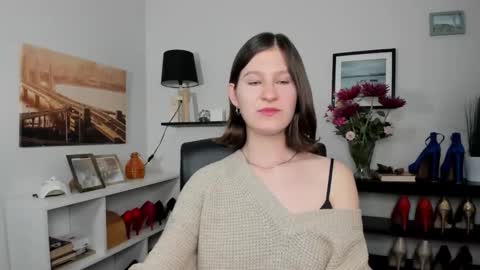 s e l e n a online show from 05/13/26, 06:00