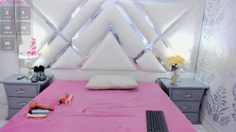 Selena reyess online show from 10/14/25, 10:21