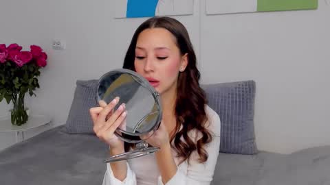 Snapshot of selenarousey chatting on 11/21/25, 07:18 Selena online show from 11/21/25, 07:18