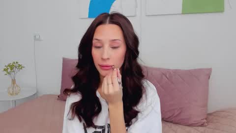 Snapshot of selenarousey chatting on 02/26/26, 07:51 Selena online show from 02/26/26, 07:51