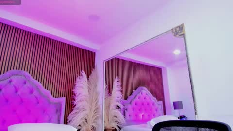 selenastonne online show from 12/21/25, 02:24