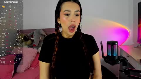 Snapshot of selene_e chatting on 01/20/25, 11:10 Karol. online show from 01/20/25, 11:10