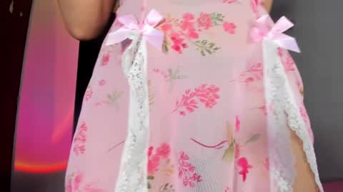 Snapshot of selene_e chatting on 03/03/25, 04:25 Karol. online show from 03/03/25, 04:25