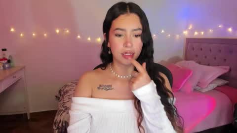 Snapshot of selene_e chatting on 12/16/25, 09:53 Karol. online show from 12/16/25, 09:53