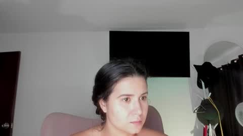 Alejandra  online show from 09/18/25, 12:29