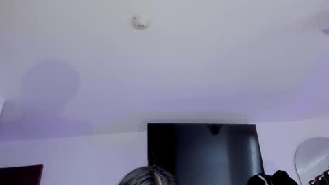 Alejandra  online show from 11/05/25, 12:38