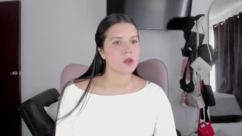 Alejandra  online show from 04/01/26, 02:36
