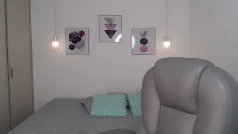 selene_rouse_ online show from 05/20/26, 11:55
