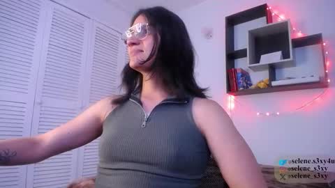 Snapshot of selene_s3xy chatting on 12/20/25, 11:12 selene_s3xy online show from 12/20/25, 11:12