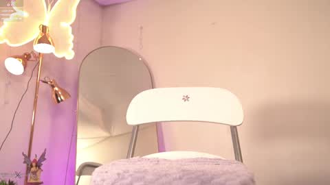  Sel Your Little butterfly  online show from 02/22/25, 04:18