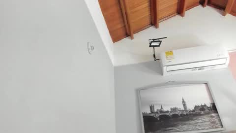 Selene online show from 10/05/25, 04:00