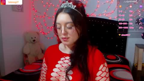 Selene G  online show from 11/07/25, 11:16