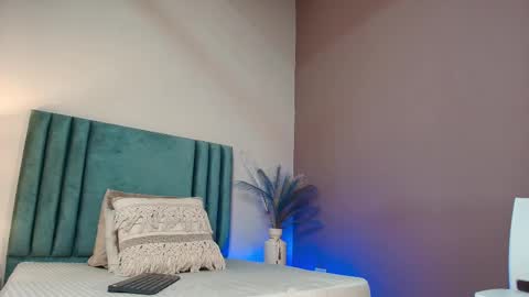 Selene Lujan online show from 11/22/25, 12:26