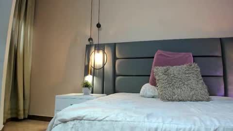 Selene Lujan online show from 02/25/26, 12:15