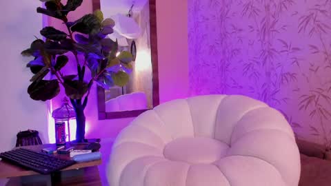 Snapshot of selenenorth chatting on 04/08/26, 04:12 selenenorth online show from 04/08/26, 04:12