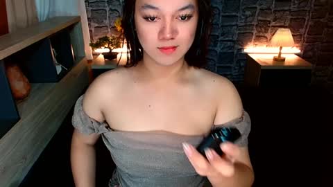 Snapshot of selenesantiago chatting on 12/17/24, 10:34 joan online show from 12/17/24, 10:34