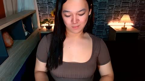 Snapshot of selenesantiago chatting on 12/17/24, 07:04 joan online show from 12/17/24, 07:04