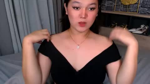 Snapshot of selenesantiago chatting on 11/14/25, 08:35 joan online show from 11/14/25, 08:35