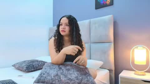 selenevalois online show from 06/13/26, 01:42
