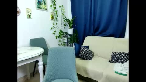 Selenna online show from 12/04/25, 06:16