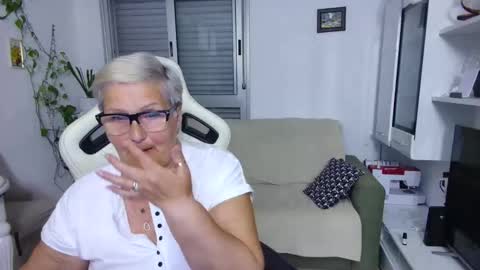 Selenna online show from 05/19/26, 05:52