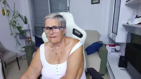 Selenna online show from 06/05/26, 05:29