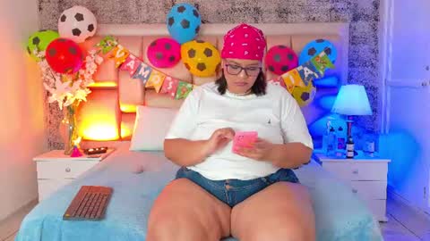 Snapshot of selennacooper chatting on 06/12/26, 11:53 Selenna Cooper online show from 06/12/26, 11:53