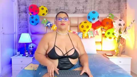 Snapshot of selennacooper chatting on 06/30/26, 12:06 Selenna Cooper online show from 06/30/26, 12:06