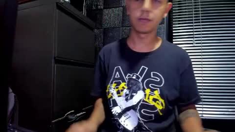 selfsuck_balls online show from 05/26/26, 10:50