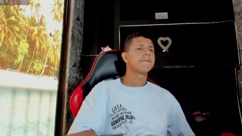 selfsuck_balls online show from 06/01/26, 12:18