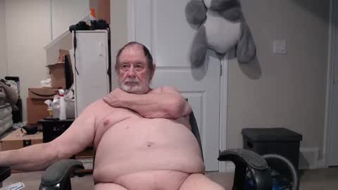 Snapshot of selkie2s chatting on 10/18/25, 06:48 selkie2s online show from 10/18/25, 06:48