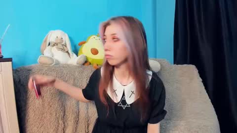 Snapshot of sell0n chatting on 12/21/24, 12:27 Mindy online show from 12/21/24, 12:27