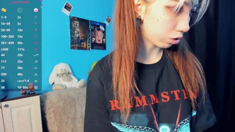 Snapshot of sell0n chatting on 01/02/25, 03:15 Mindy online show from 01/02/25, 03:15