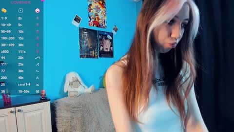 Snapshot of sell0n chatting on 01/15/25, 03:00 Mindy online show from 01/15/25, 03:00