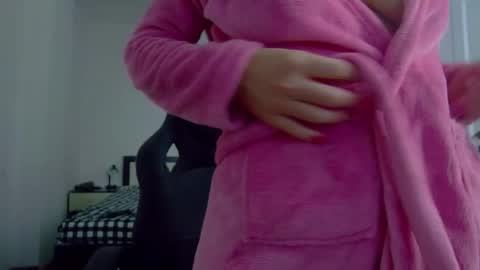 sellena_angel online show from 12/16/25, 10:04