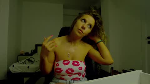 sellena_angel online show from 06/06/26, 04:23