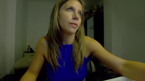 Snapshot of sellena_angel chatting on 06/17/26, 03:46 sellena_angel online show from 06/17/26, 03:46