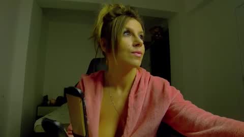 sellena_angels online show from 03/19/26, 07:18