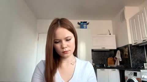 Lily online show from 06/18/26, 06:02