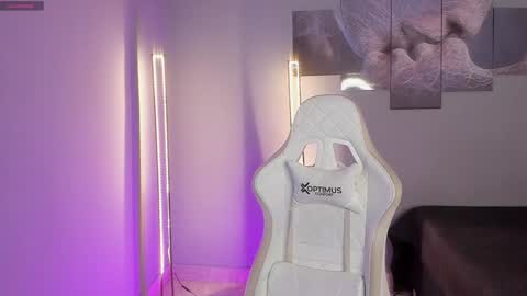 Snapshot of selyn_ chatting on 12/12/24, 12:55 Selyn online show from 12/12/24, 12:55