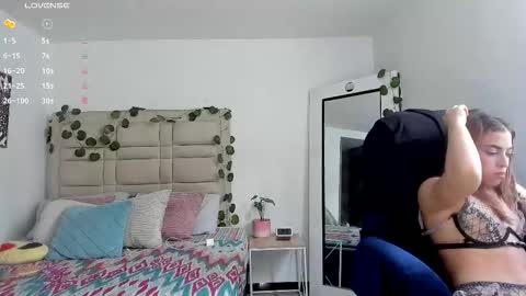 Snapshot of selyn_ chatting on 11/03/25, 01:45 Selyn online show from 11/03/25, 01:45