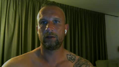 Snapshot of sence08 chatting on 06/19/26, 12:04 sence08 online show from 06/19/26, 12:04
