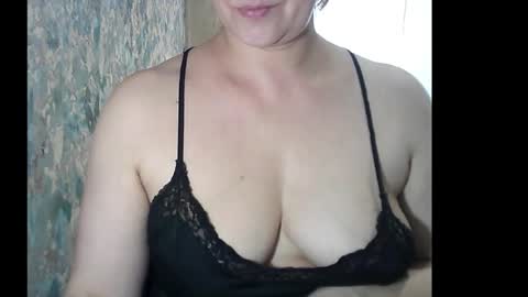 Snapshot of send_me chatting on 03/06/25, 08:41 send me online show from 03/06/25, 08:41