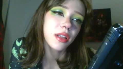 goddess esme  online show from 01/19/25, 12:17