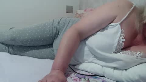 Lenna online show from 02/03/25, 06:49