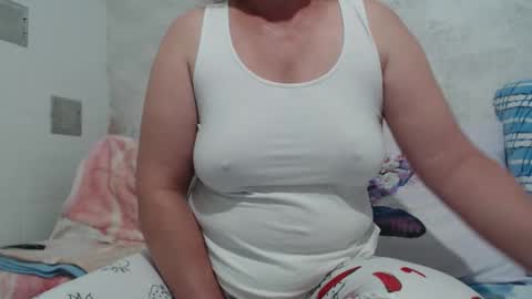 Lenna online show from 09/29/25, 05:12