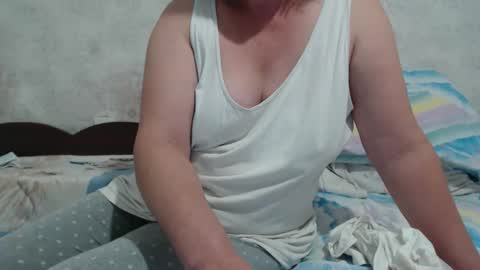 Lenna online show from 10/06/25, 08:56