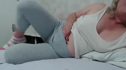 Lenna online show from 11/16/25, 12:22